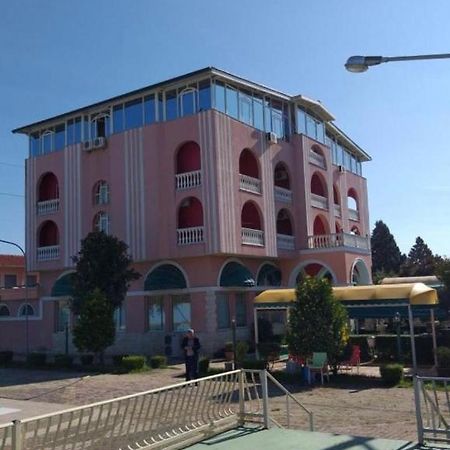 שקודר Hotel Meteor מראה חיצוני תמונה