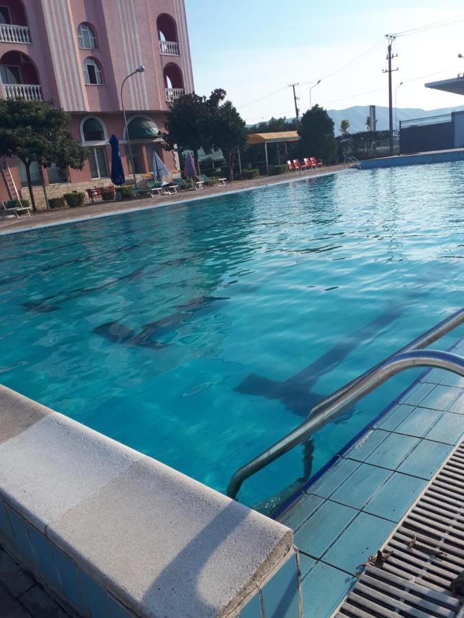 שקודר Hotel Meteor מראה חיצוני תמונה