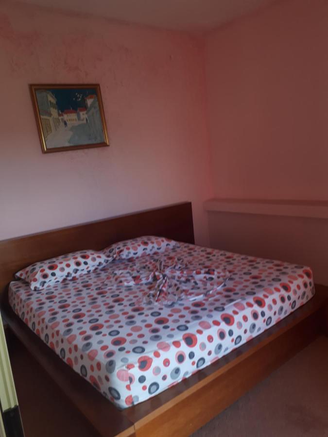שקודר Hotel Meteor מראה חיצוני תמונה